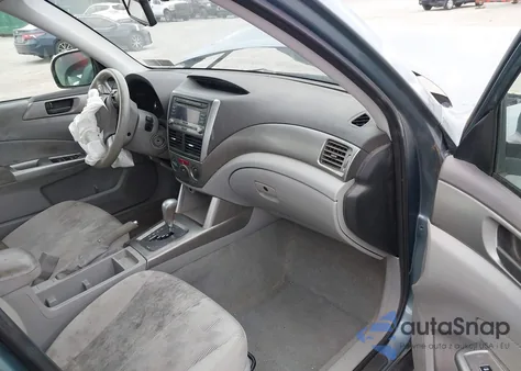 2010 Subaru Forester 2.5X из США, поврежденный, VIN JF2SH6BC9AH786235